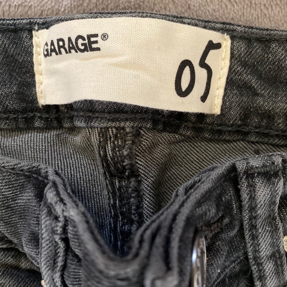 Mom Jeans - Picture 3 of 4